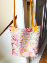 Load image into Gallery viewer, ROSES shoulder bag
